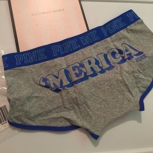 COPY - NWT Large Victoria's Secret pink vs logo B…